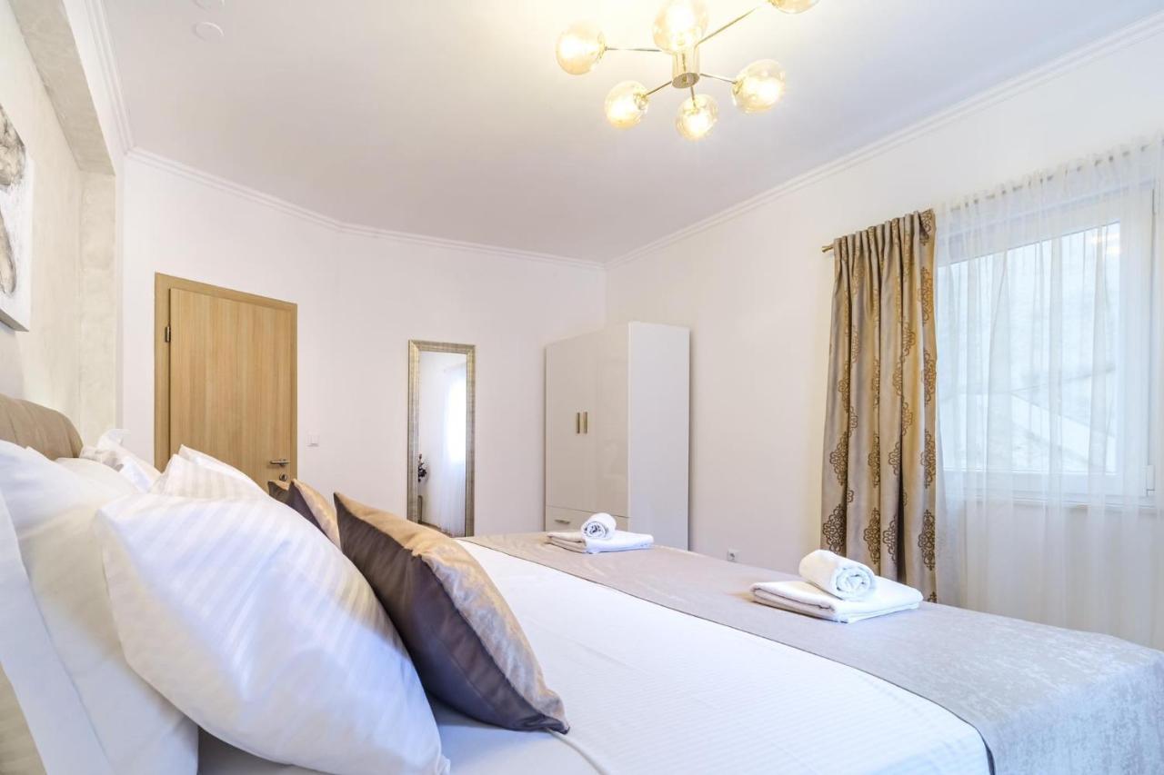 Luxury Apartmens Sebastijan&Karlo Σπλιτ Εξωτερικό φωτογραφία